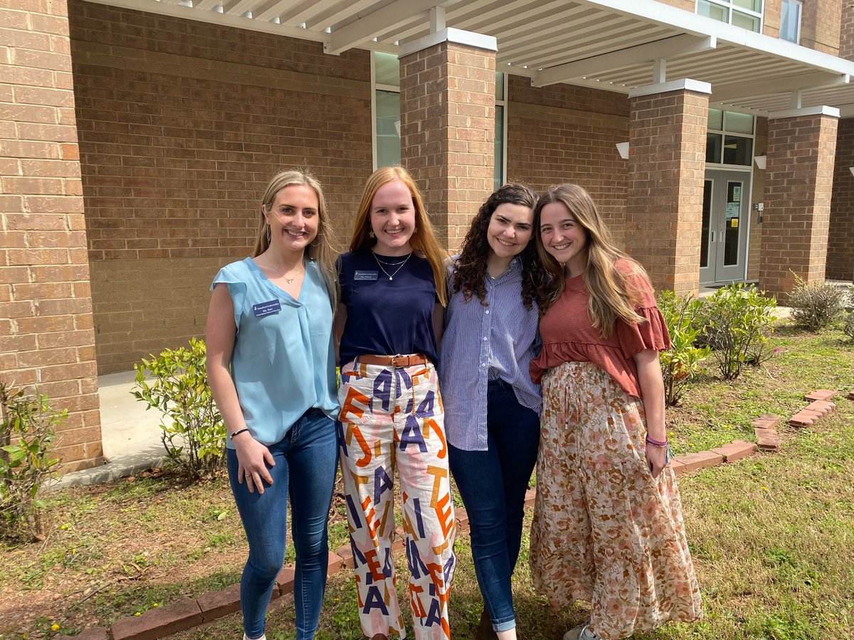 Molly Ward tweet media