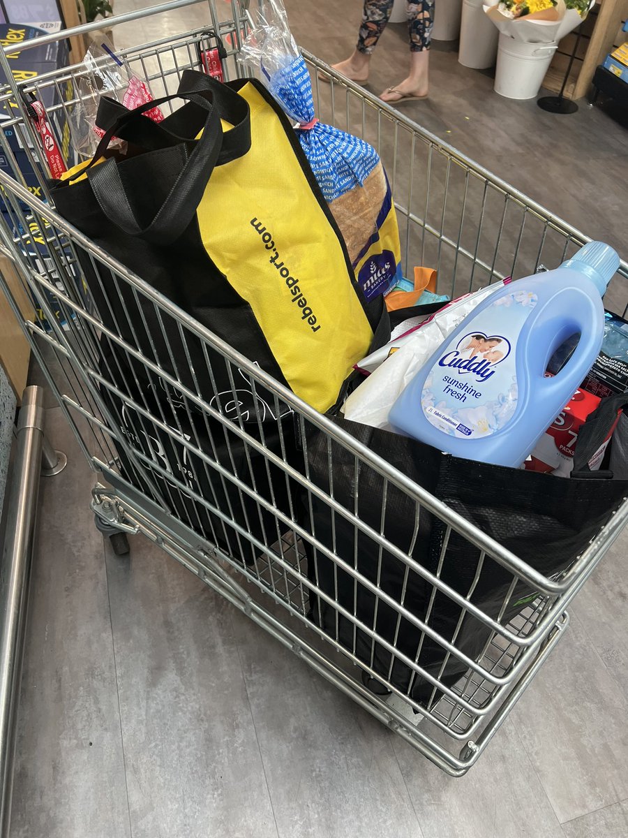 EmmaScanlan's tweet image. Today’s quick shop. Guess how much? #inflation