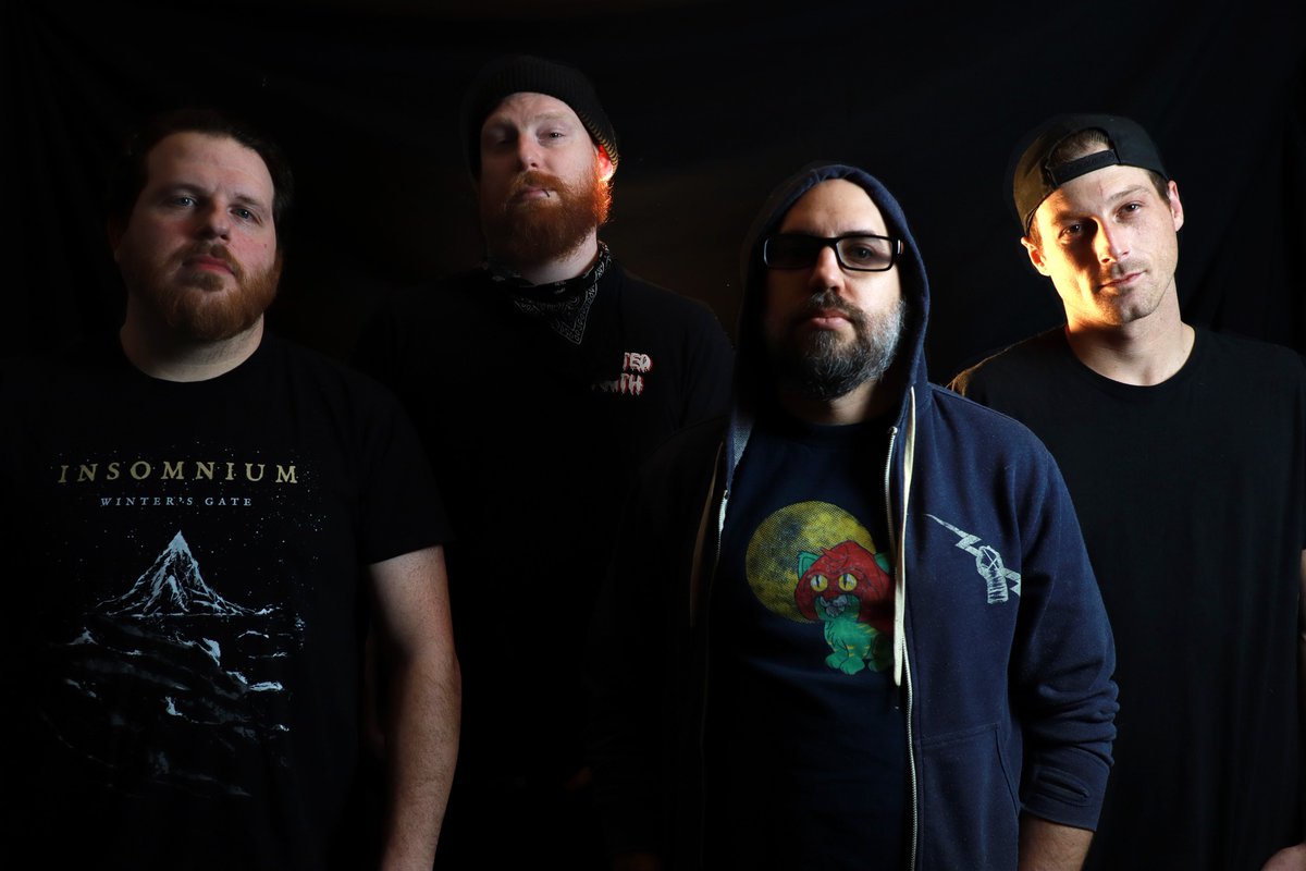 AMinor_Presents's tweet image. 5 WEEKS AWAY: Don't miss @DiamondWeaponTO w/ Junko Daydream, @DeadhawkFm, WAIVERS &amp;amp; Middle Child at Hard Luck Bar on Friday, April 29! Tickets available now at: bit.ly/35T4qVs