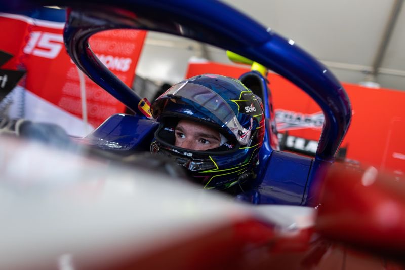 GSDTradersCIub's tweet photo. Already looking forward to round 2 @ayrton_simmons 🏎

#f3 #investing #racing #crypto #opensea #LearnToEarn #Metaverse #Motorsport #investors #tradersclub #gsdtradersclub #gsdtc https://t.co/weO9E9p5pV