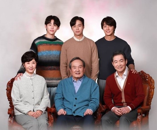 MieraKorea's tweet photo. KBS weekend drama 
Drama #ThePresentisBeautiful
Premiere date : 2 April 2022 
Slot : Saturday &amp; Sunday
Episodes : 50
Channels : KBS
Genre :  Drama , Family , Romance 
#YoonSiyoon, #BaeDabin, #OhMinsuk, #ShinDongmi, #SeoBumjun, #ChoiYebin https://t.co/l9MOJ6nzqL
