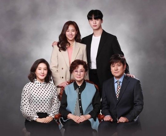 MieraKorea's tweet photo. KBS weekend drama 
Drama #ThePresentisBeautiful
Premiere date : 2 April 2022 
Slot : Saturday &amp; Sunday
Episodes : 50
Channels : KBS
Genre :  Drama , Family , Romance 
#YoonSiyoon, #BaeDabin, #OhMinsuk, #ShinDongmi, #SeoBumjun, #ChoiYebin https://t.co/l9MOJ6nzqL