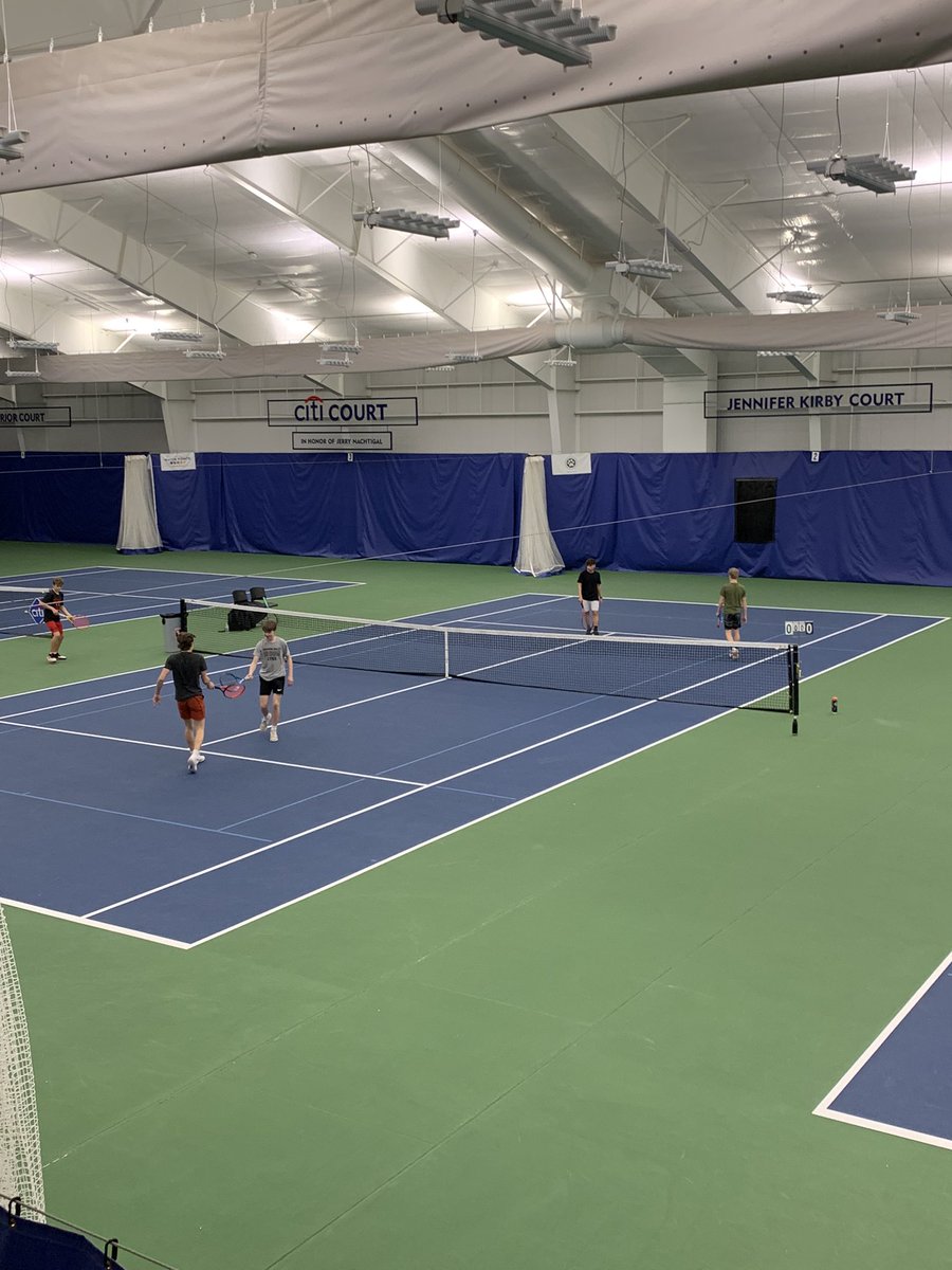 BV_LynxTennis's tweet photo. Two afternoon and two late night practices in a row (plus some strength and conditioning with @CharleySmook ). Lynx 🎾 is hungry to work hard and improve with each point. Excited for the first match next Friday @ home. https://t.co/6pDMmO8UyZ
