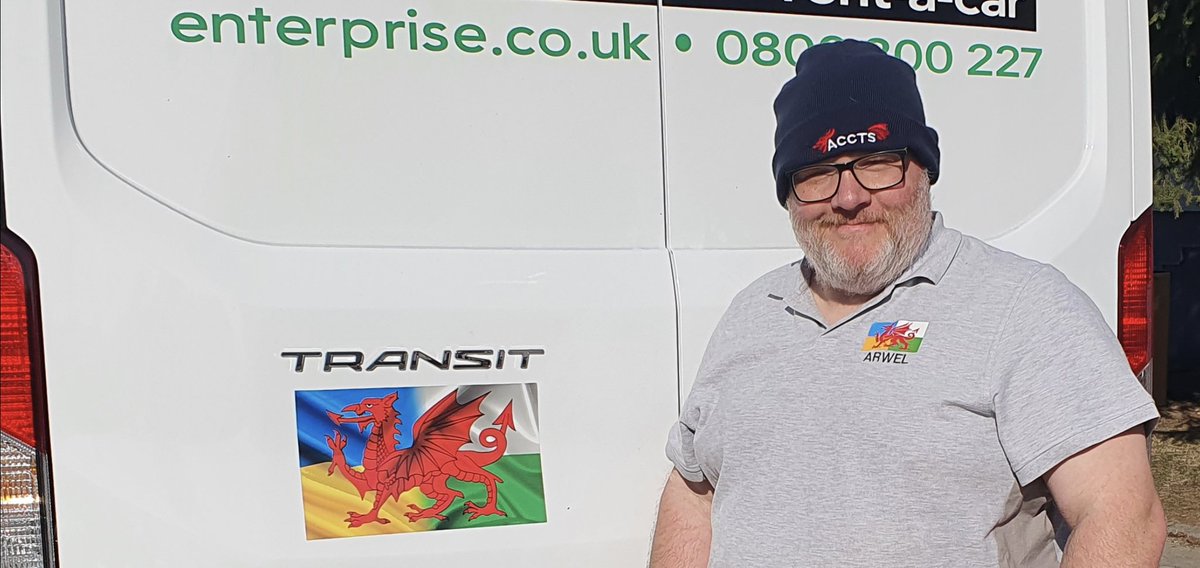 Cymro32's tweet photo. @CritCareCymru @PhilRimmer3 Thanks all. Got my ACCTS hat with me for the nights 😎 https://t.co/WCmBT4hubZ