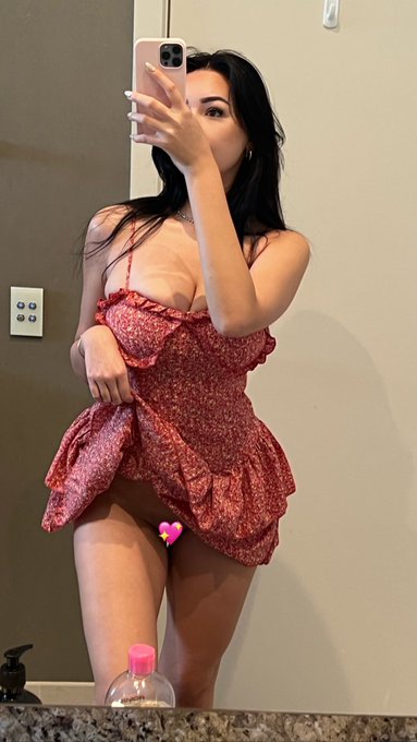 Remove the sticker on my Only Fans ?

https://t.co/fjgXCSQkBJ https://t.co/bicTgMccgI