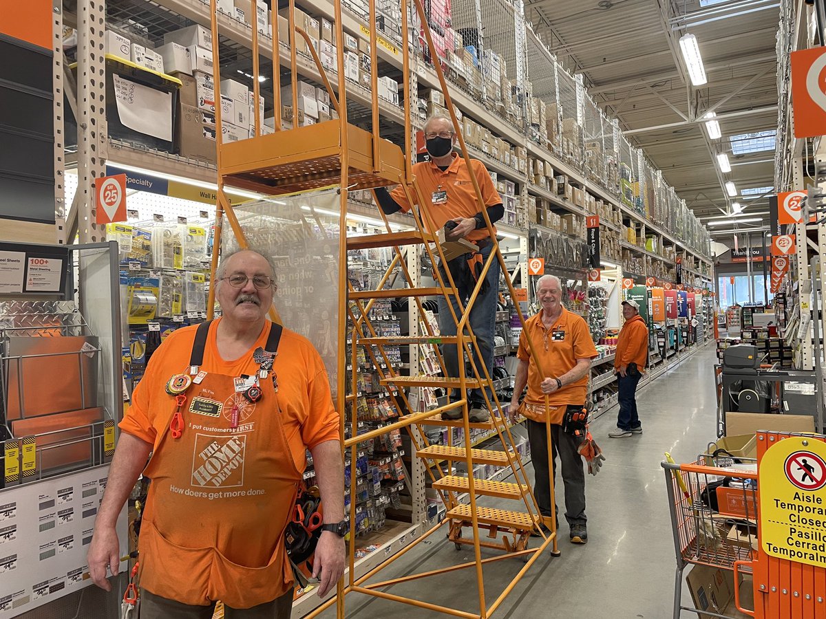 KB8563HD's tweet photo. Orange Out Day for #SpringSpiritWeek! https://t.co/wnOQrIJ32j