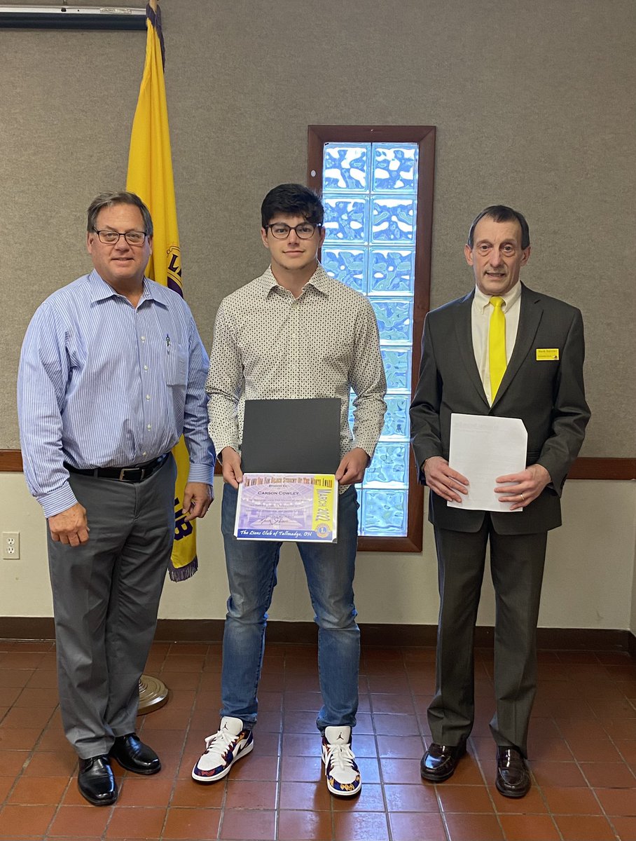 Tallmadge_BBK's tweet photo. Congratulations to senior,Carson Cowley, who was awarded the Jim &amp; Ida Van Gilder Student of the Month Award tonight! Proud to have him represent our team! #honor #family https://t.co/M0yOUmYIwl
