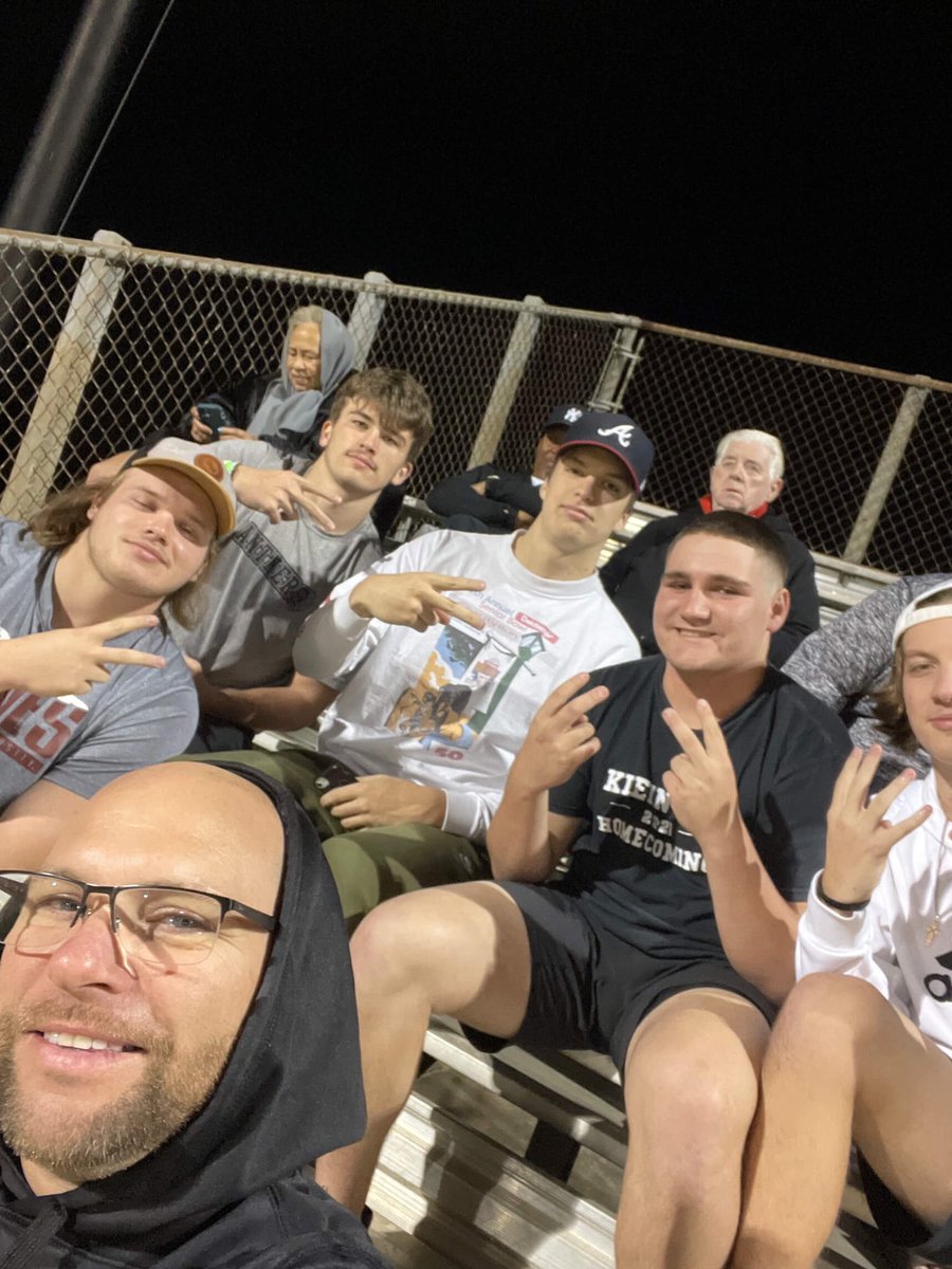 DavidBeattie87's tweet photo. KO FAMILY 🅱️oolin at the baseball game #KOTEs #OBlock #FAMILY https://t.co/yckBOEjwwk