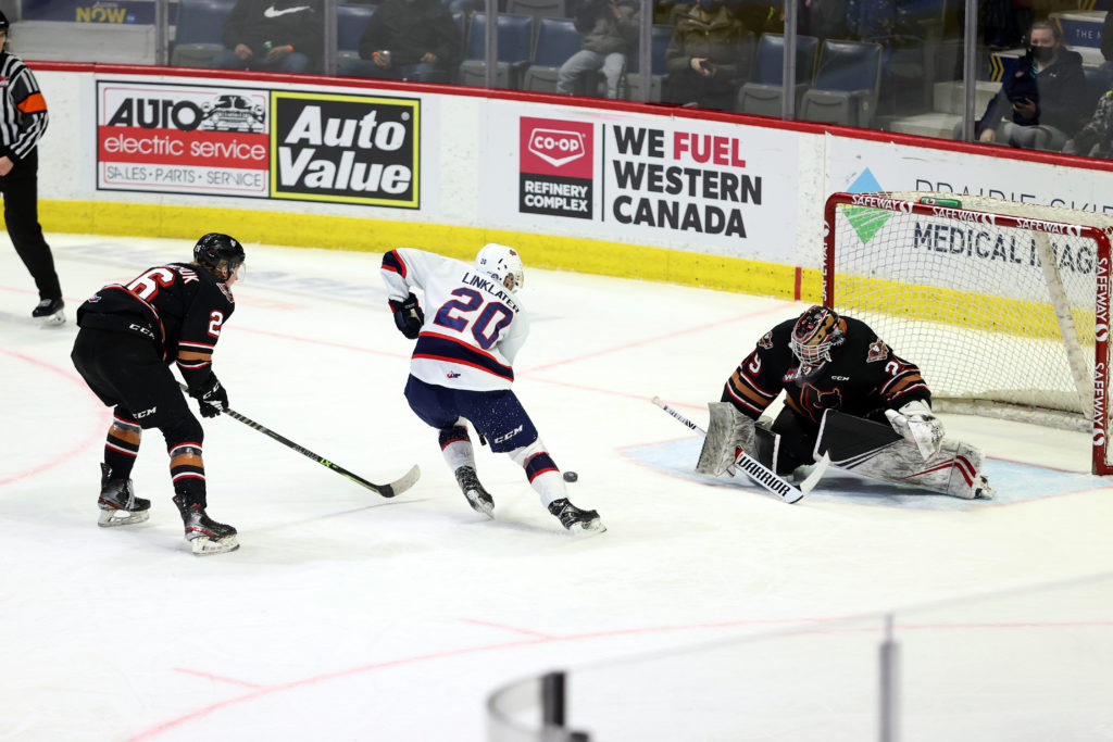🎂🎉Happy 19th Birthday to <a href="/WHLPats/">Regina Pats</a> forward Logan Linklater!🎉🎂

📷 <a href="/keithhershphoto/">KHPhoto</a>
