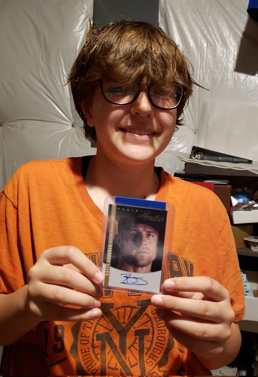 kartelcards's tweet photo. Zoe got some time to open some mail tonight after lax practice (been wicked busy w/practice every day) - she needed a little Gardy pick-me-up!
First from @corbyscards - sweet Sig Series auto /99! π₯ THANKS! π₯
Topps Triple Threads jersey /27
Topps A&G jumbo 5x7
#GardyHunting https://t.co/h1mh84XliX