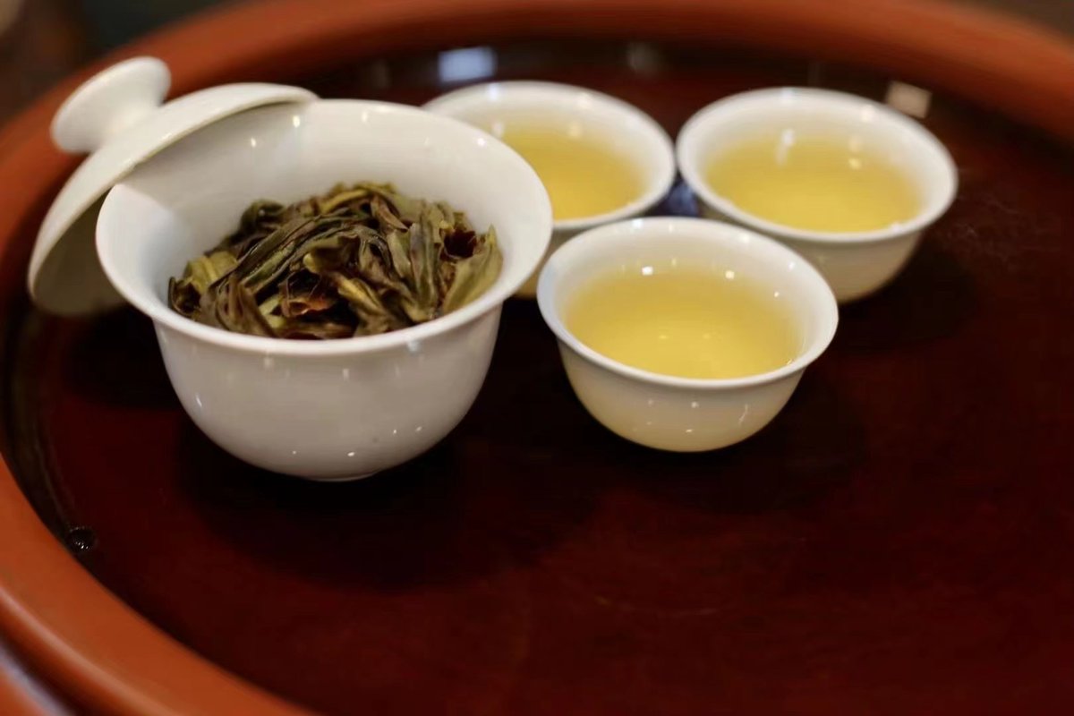 OrganicteaL's tweet photo. The aroma was so beautiful,  floral and fruity  #tea #chinaoolong #organictea #Tealife #morningtea #healthlife #gongfucha #yogaandtea #teafun #tealover https://t.co/OwqhlnsaN6