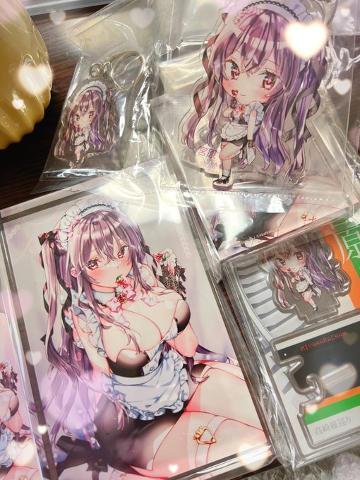 NaNaKo様 @nanako_inc から先日の🍓苺メイドさんのアイテム色々の校正サンプル届きました😊✨
発売まではしばらくお待ちくださいね!
見てるとウキウキですね〜✨
#かみやまねき 