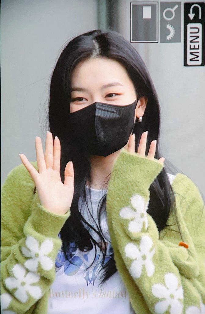 Blue Moon tweet media