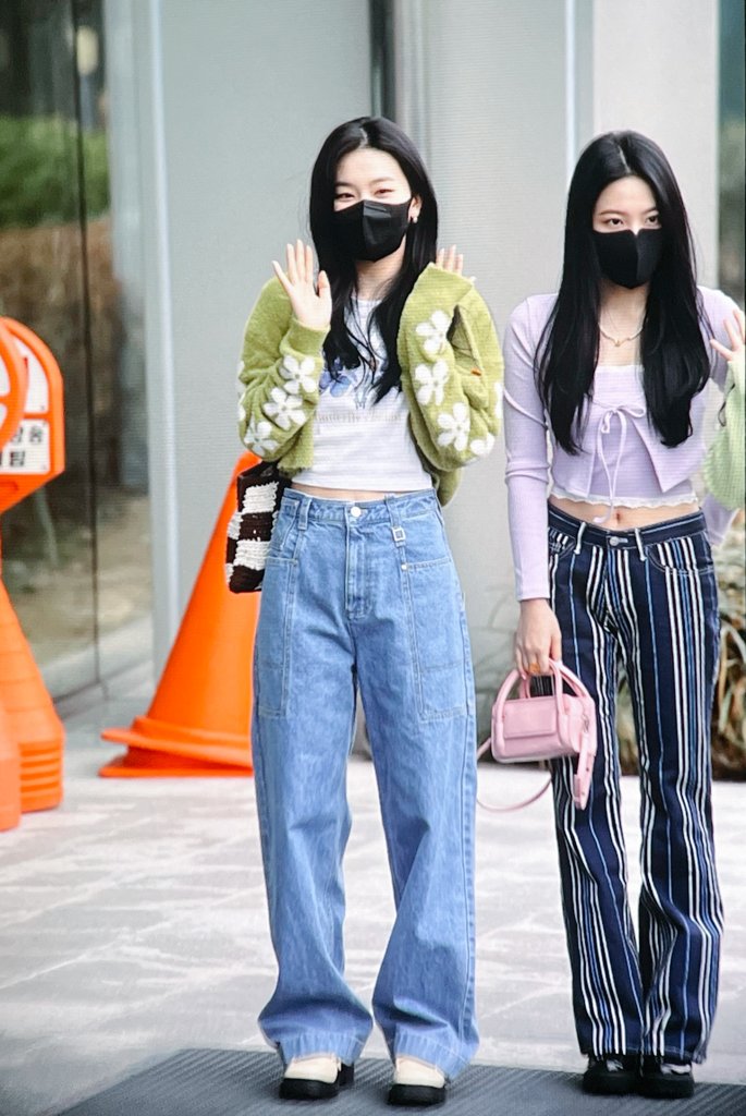 Blue Moon tweet media