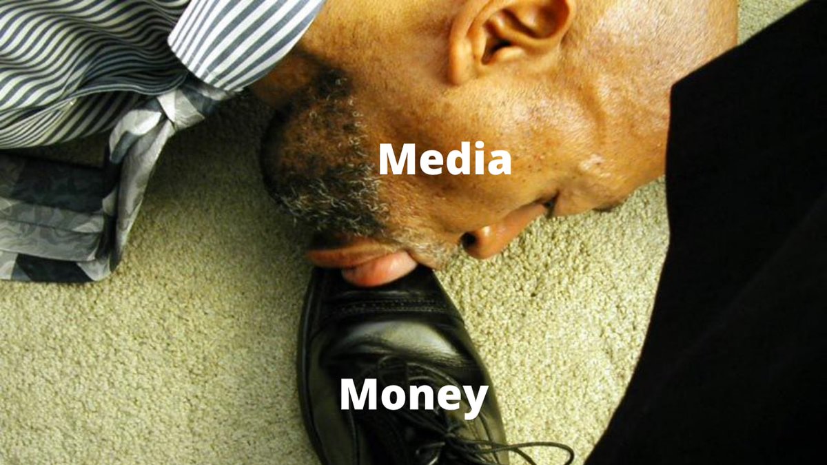 подошвы ступней в нейлоне. целовать женские туфли. фут фетиш нейлон воршип. раб у ног. целует туфли.