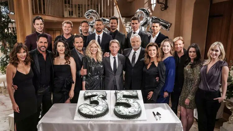 DeldricNowLive's tweet photo. @SoapOperaNetwrk Where is the diversity? Back storylines and disappearing support roles...smh #BoldandBeautiful https://t.co/kIcPrL9ryZ