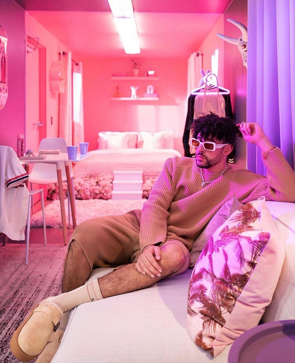 stormssmoov's tweet photo. BB for Airbnb in Dries Van Noten https://t.co/xQLpLWkGGQ