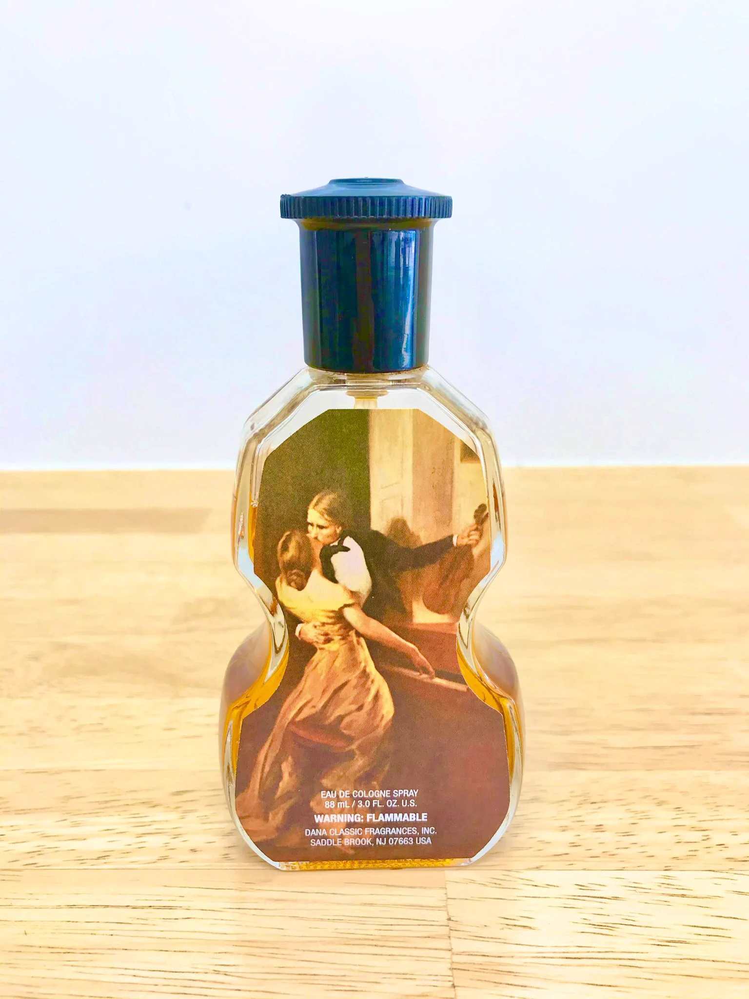@scententia こちらもお寺っぽい香りですよ(^皿^)
美輪明宏さんが、17歳から愛用してるそう。 