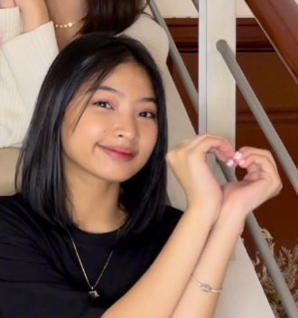 blinkbloom_'s tweet photo. Sorry pi low qual naupload 😅
We love this cute colet!!!

#BINI https://t.co/svL8XXwVwq