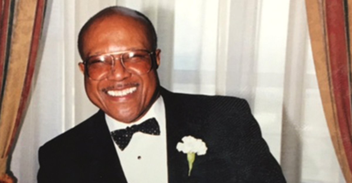 Legendary Publisher William Garth Sr. Enshrined in Black Press Archives and Gallery of Distinguished Black Publishers — bit.ly/3tB0QIy NNPA NEWSWIRE — “On behalf of the National Newspaper Pub ... @StaacyBrownMedia <a href="/NNPA_BlackPress/">NNPA</a> <a href="/DrBenChavis/">Dr. Benjamin F. Chavis, Jr.</a> <a href="/AlMcFarlane/">Alison McFarlane</a> <a href="/insightnews/">Insight News</a>