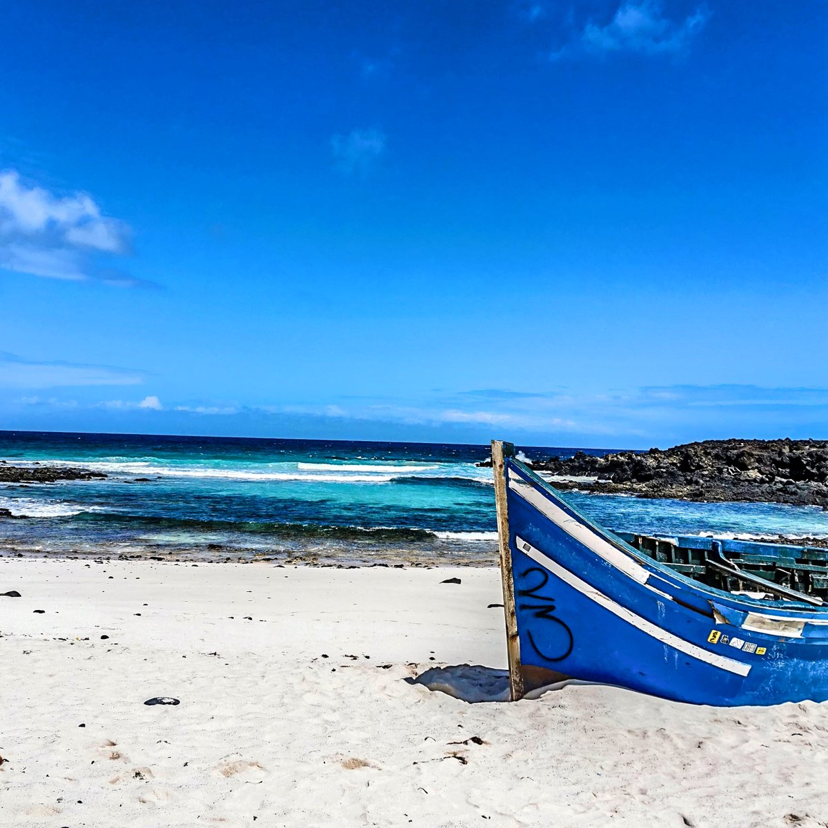 flashbac76's tweet photo. A little piece of heaven
#insta #huaweip30pro #huaweiphotography #nature #sky #water #clouds #AtlanticOcean #beach #withesandbeach #travel #instatravel #travelphotography #onthego #greatshotz #Lanzarote #CanaryIslands https://t.co/1VaeHihEv3