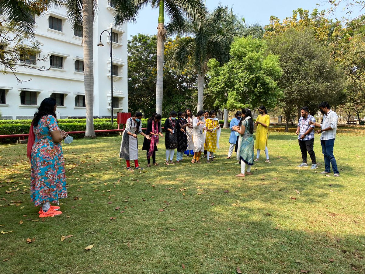 _emmanueldaniel's tweet photo. It was a wonderful opportunity to coordinate a certificate course on "Street Theatre for Social Change" in collaboration with Silver Tongue Institute, Coimbatore on 22 &amp; 23 of March 2022. Indeed it was a great learning experience for all! #socialwork #theatre #socialchange #India https://t.co/psyxwbncRW