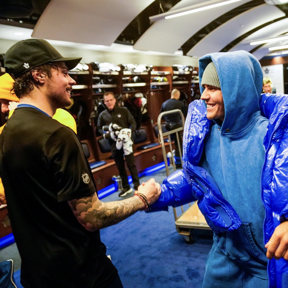MapleLeafs's tweet photo. @AM34 x @justinbieber https://t.co/Pa1BZSZ3xk