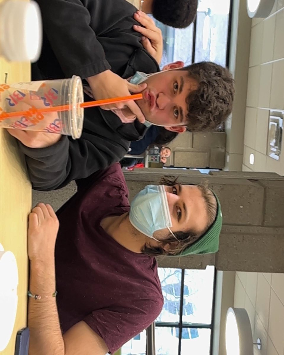 trinavegamogli's tweet photo. issa vibe halfway down with week threee of chemo and radiation #3weeksleft #tofreedom #yesimacancer https://t.co/8Inni3g2oe