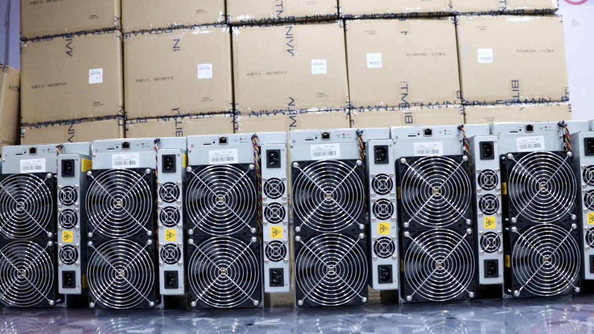 Mining_store's tweet photo. BITMAIN ANTMINER L7 9500 MH/S

Асик майнер Bitmain Antminer L7 9500 MH/s хешрейт 9500 MH/s. Алгоритм майнинга у данной модели Scrypt. Энергопотребление составляет 3300 Ватт, а вес равен 16,5 кг.

Цена: 13 500 USDT https://t.co/mm9RLpQSRn
