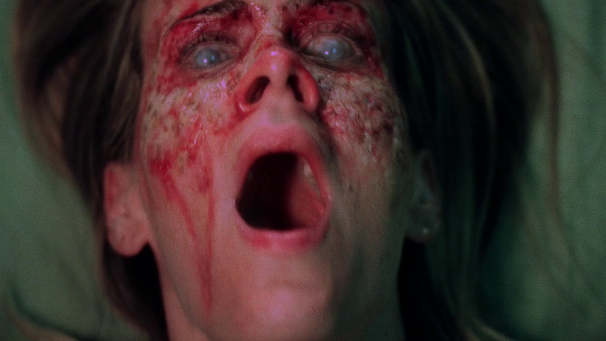 ahscenes's tweet photo. S03E05 | #AHSCoven https://t.co/HppwyjQ3uo