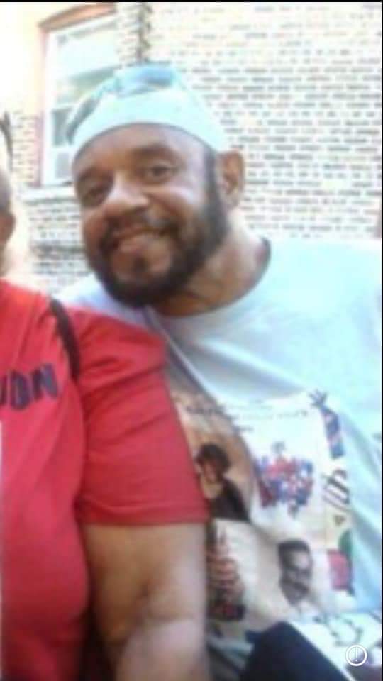 DeniseTrotter12's tweet photo. @DarmiyanInc My cousin Percy Coleman is missing in chicago.He has dementia. I AM PRAYING HES  FOUND.ITS COLD AND WET IN CHICAGO.ASKED FACEBOOK FRIENDS IN CHICAGO TO M LOOK FOR HIM.HE DONT HAVE HIS WALLET ..SO WORRIED ABOUT HIM TONIGHT. He played drums by the lake behind museum. https://t.co/IcRR7rlwdP