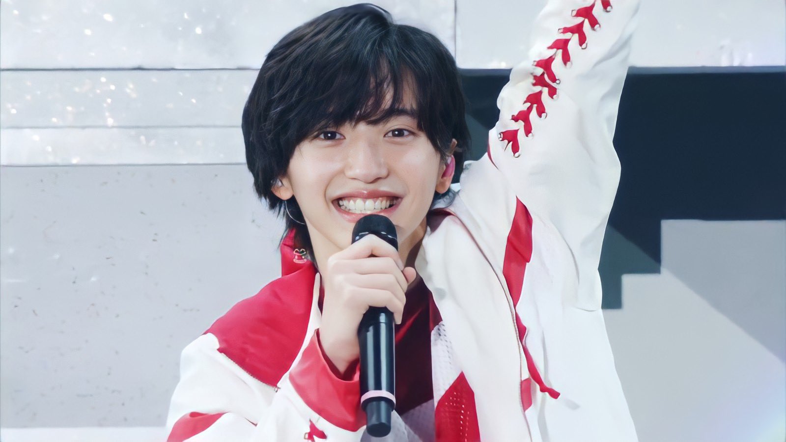 Amazon.co.jp: なにわ男子 公式 生 写真（道枝駿佑）J01227
