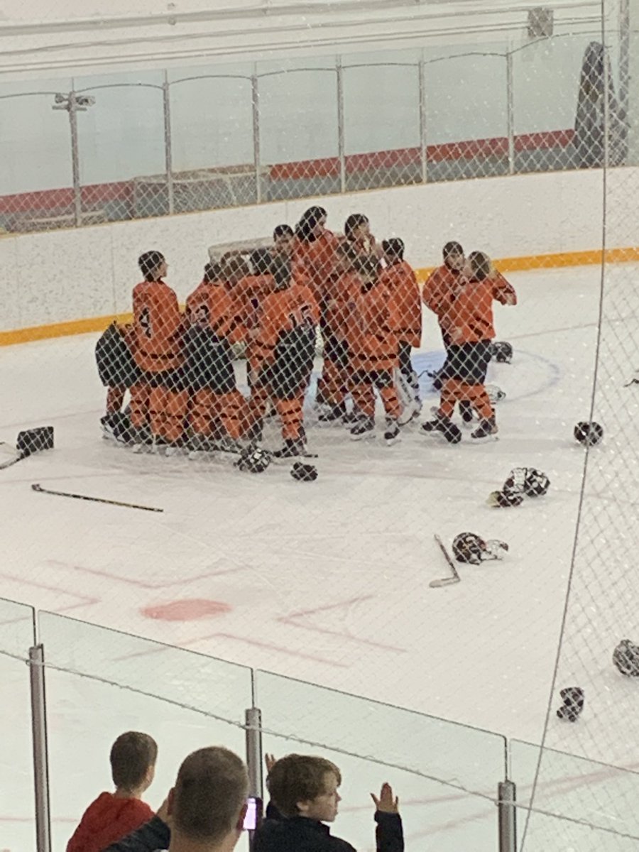 SemiahmooRavens's tweet photo. U13A1 BC Hockey Champions. 6-0W. Way to go team. https://t.co/jS2pFKJOw9