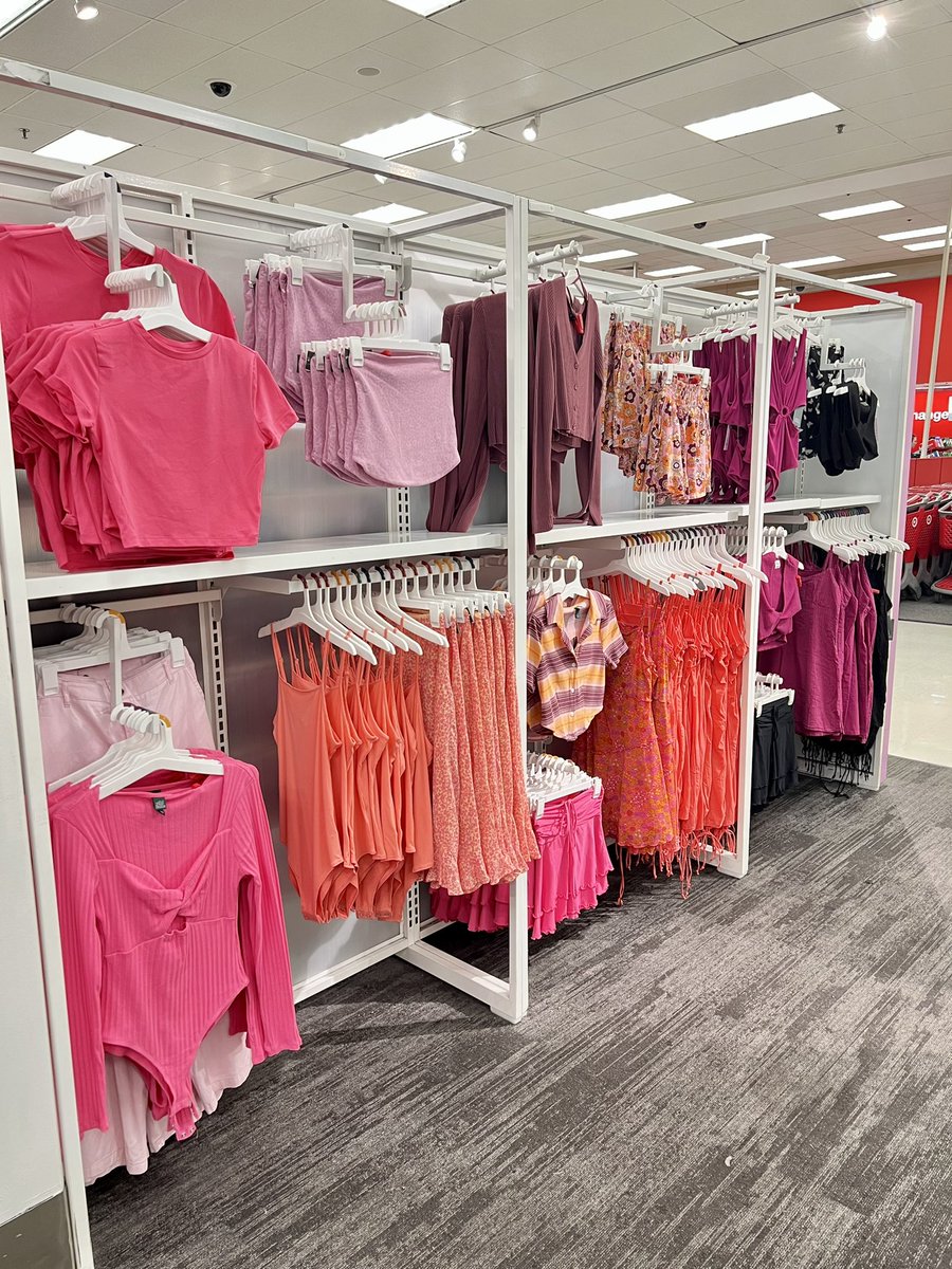 Springing into all the bright colors!!!🌸🌿🌺 #Target #T0827