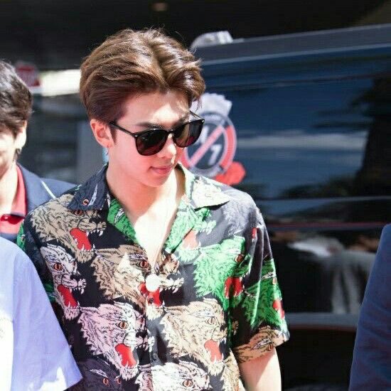 พูดถึงต่างประเทศทีไร ต้องนึกถึงลุคนี้ของพี่นัมจุนทุกที พี่เขาฮอตมากเลยนะจะบอกให้ ไปรอบนี้ทั้งลุคและหุ่น พูดได้เลยว่าตายยยยยย หนูรอกรี๊ดแล้วววว