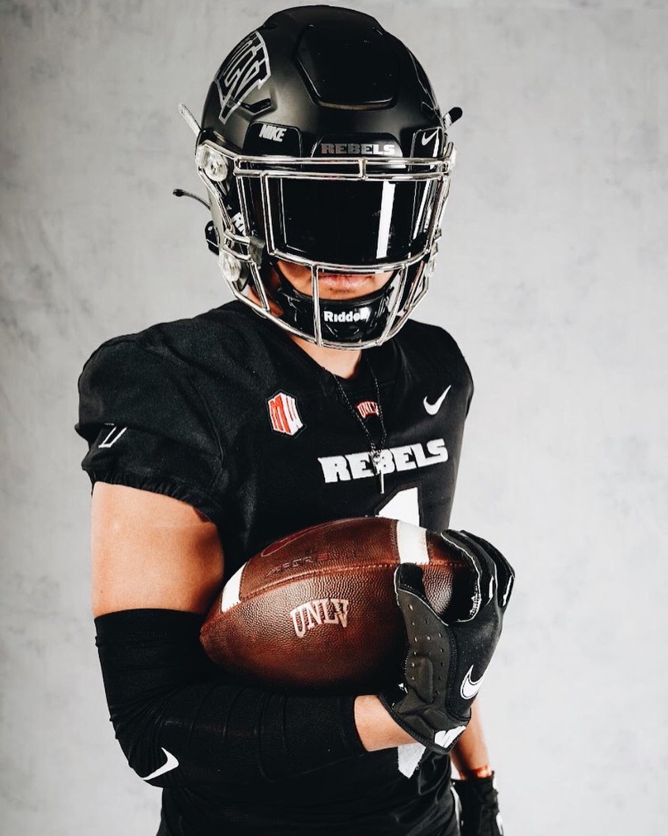 kahekili1_'s tweet photo. GO REBELS! #BEaREBEL 🎰 @unko_kaikZ @unlvfootball @coacharroyo @CoachHeyward https://t.co/yJ1Y1qmai8