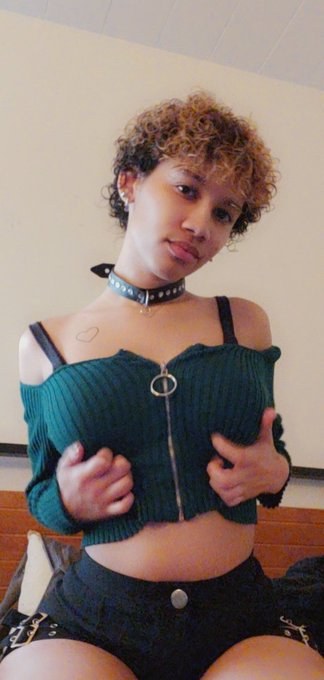 Are there people who actually appreciate women who don't wear make-up? #nomakeup #NaturalBeauty #naturalhair<a href="/tag/naturalhair"class="tags"><span>#naturalhair</span></a><a href="/tag/nomakeup"class="tags"><span>#nomakeup</span></a><a href="/tag/naturalbeauty"class="tags"><span>#naturalbeauty</span></a><a href="/tag/natura"class="tags"><span>#natura</span></a>