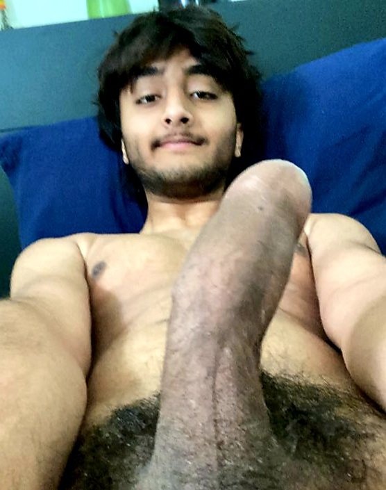chnmykrmkr's tweet photo. সব কটাই কচি রসালো মাল https://t.co/I07c4DQwY6