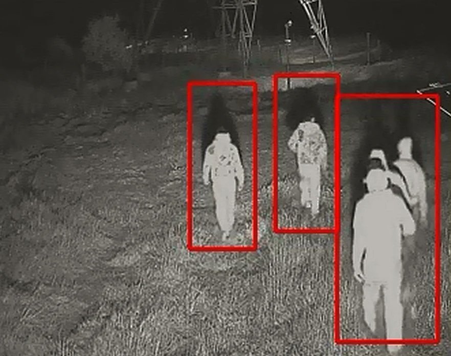 SANcotec's tweet photo. Hoy implantamos un sistema de vídeo análisis inteligente con #deeplearning y #ia de #davantis que junto a 5 cámaras térmicas @hikvision nos permite garantizar una excelente seguridad perimetral bajo cualquier condición climática
👇🏼Cuenta con nosotros para mejorar tu seguridad👇🏼 https://t.co/4tyQlkE0PB