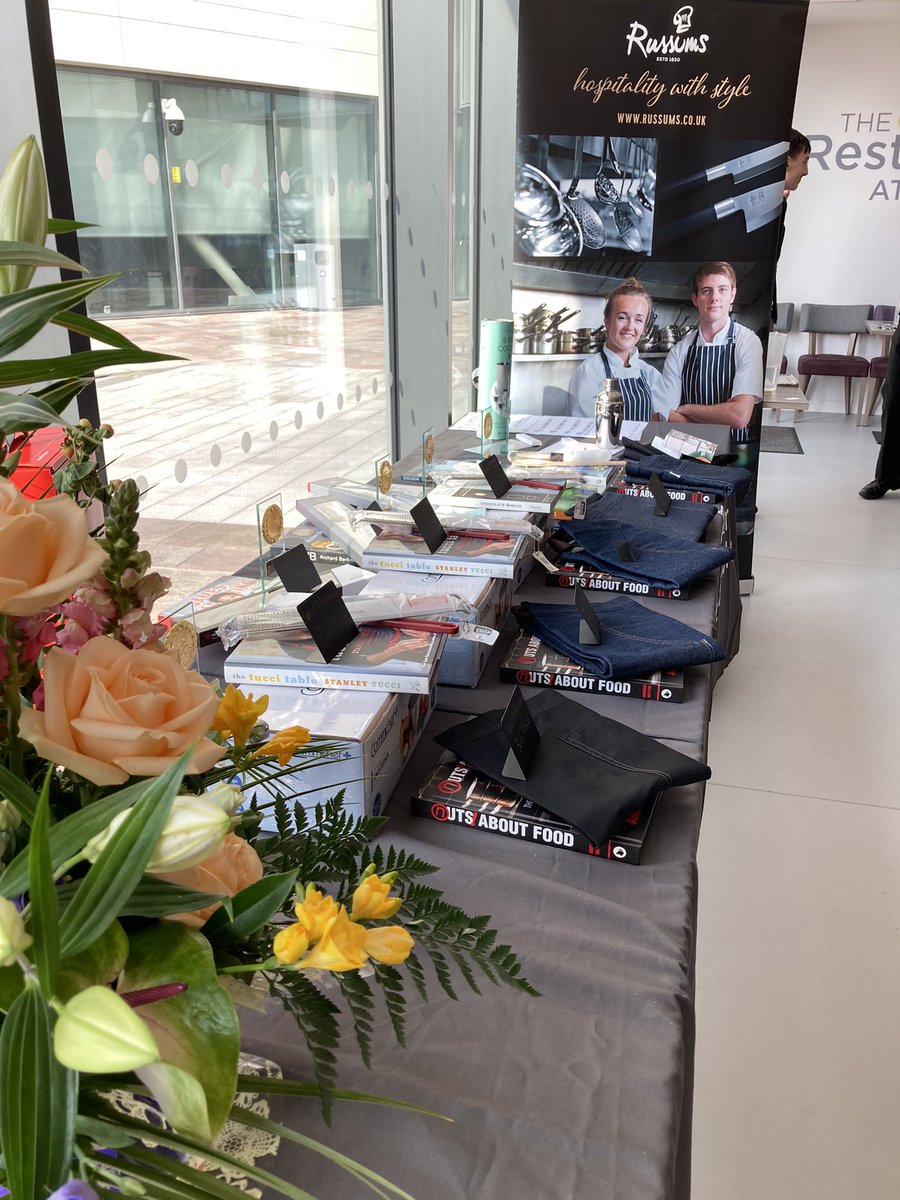 HopwoodChef's tweet photo. Good luck to all the students taking part in @GMCollegesGroup catering competitions @TamesideCollege  @RestaurantAtT1 especially Chantelle, Yasmin &amp; Nichole representing @HopwoodChef @hopwoodhall Some fantastic looking prizes up for grabs. https://t.co/49mNa9nicW