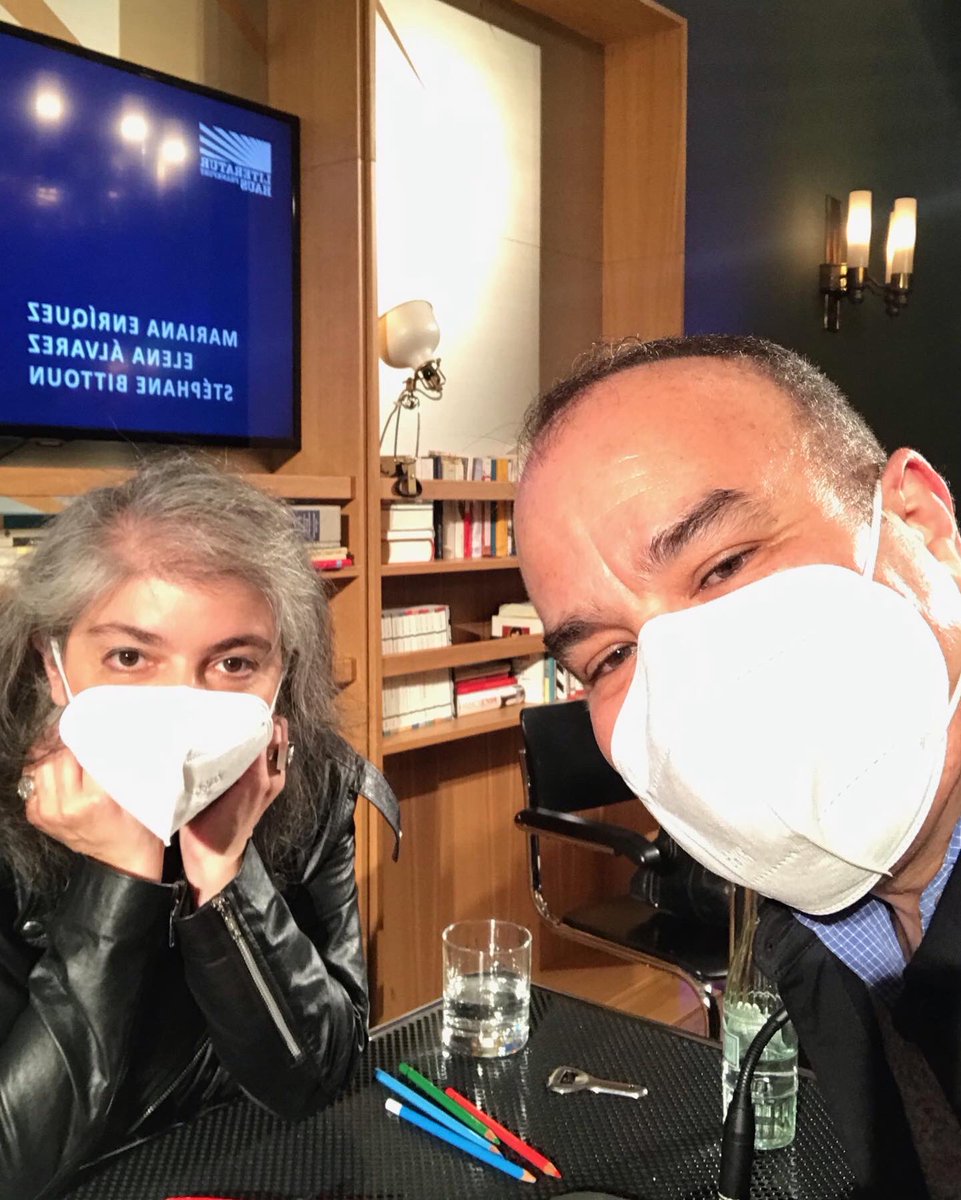 josera3000's tweet photo. Ayer, con la gran @LaEnriquez1973 presentando “Nuestra parte de la noche”, su última novela, en la #LiteraturHausFrankfurt https://t.co/G1HC9mtAQh
