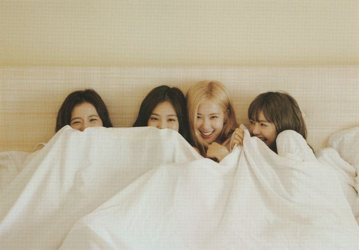 blackpink pictures on summer diary in hawaii hits different