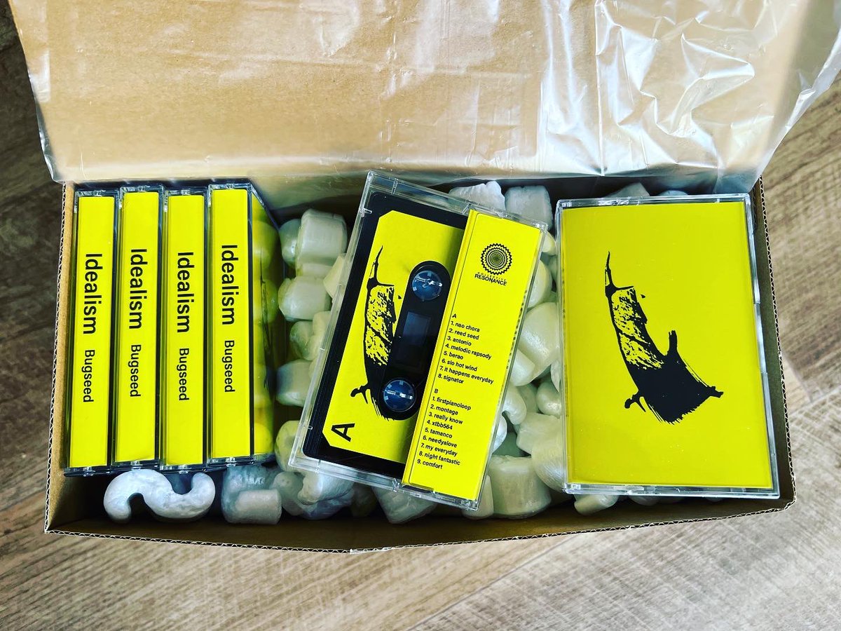 ASTROPHUZZ's tweet photo. Due to popular demand, we are going to be doing some more ‘Idealism’ tapes by @bugseed, so they are available to order again via Bandcamp. 🙏
Cop one here 📼👉🏼 https://t.co/JLXD0UhmRG
#tapes #beattapes #hiphop #bugseed #bandcamptapes #japanesehiphop #boombap #lofihiphop https://t.co/m0a7UoPsxx