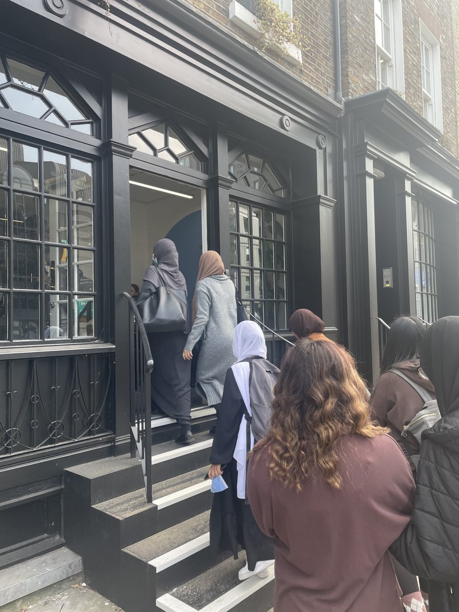 LaeTottenham's tweet photo. Yesterday LAET students had the pleasure of visiting @weareLIS for the introduction to the sustainability project with @hmunitedkingdom which requires them to work in groups to design a way to make the school more sustainable #sustainablefuture #sustainability #future #hmgroup https://t.co/DS59vrZb58