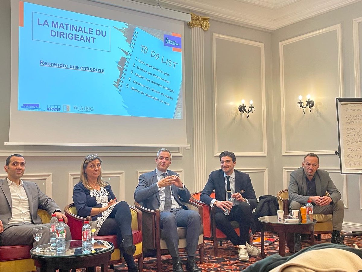 CJuri_Nice's tweet photo. La clinique juridique était présente aujourd’hui à la matinale du dirigeant consacrée à la reprise de l’entreprise 💼 https://t.co/4uL82pnqw0