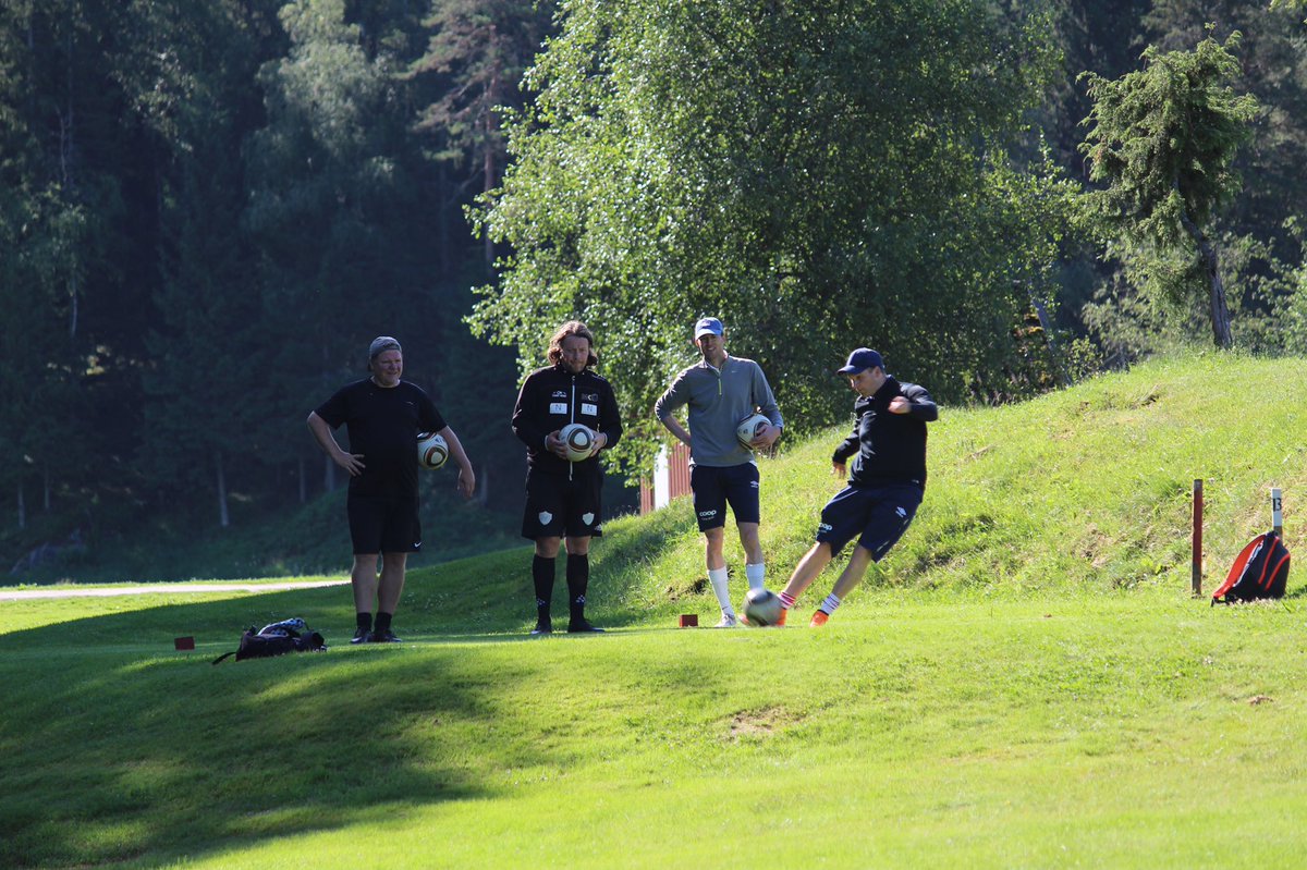 Sesongen nærmer seg og årets første turnering blir i Stavanger 🤩

🗓 2 og 3.april
⏰ 11:00 lørdag
⏰ 10:00 søndag
📍Åsenvegen 281

Alle turneringene i Norgesserien i år er med i kvaliken til VM i 2023🇺🇸

Håper vi får se deg på hull 1⛳️

facebook.com/events/s/norge…