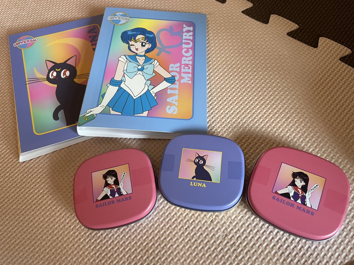 makisyan24's tweet photo. 【交換】セーラームーンユニバ　USJ
タブレット缶　ファイル

譲）ファイル→ルナ、マーキュリー
　　タブレット→ルナ、マーズ

求）ファイル→セーラームーン、5戦士、ヴィーナス
　　タブレット→セーラームーン、アイコン（セーラームーン）、ユニバ柄

郵送にて対応お願い致します❣️ https://t.co/Phu3ZHEXaZ