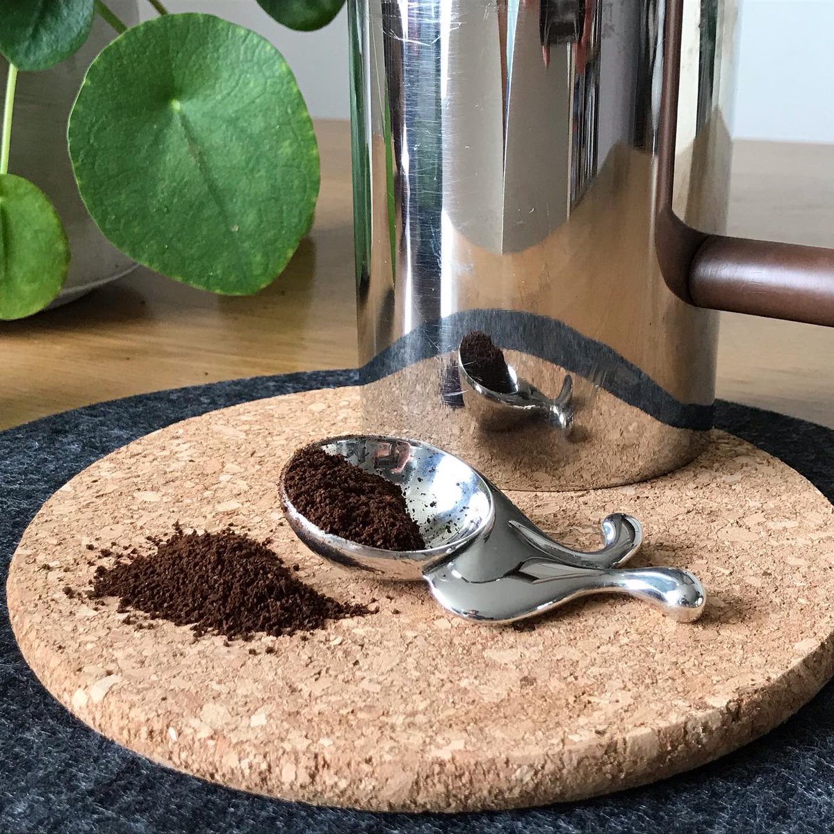 TheSussexGuild's tweet photo. Fleur will be in The Sussex Guild Shop on Today. Your chance to meet a real life pewtersmith! Fleur will also be exhibiting her work at our #Henfield show find out more about our members and events by visiting https://t.co/yKeivPcOvx #visitlewes https://t.co/DfbMdIu718