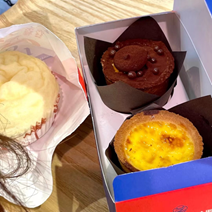 laiman_johnson's tweet photo. Share today's milk tea and cake https://t.co/xEM5Tw57DX