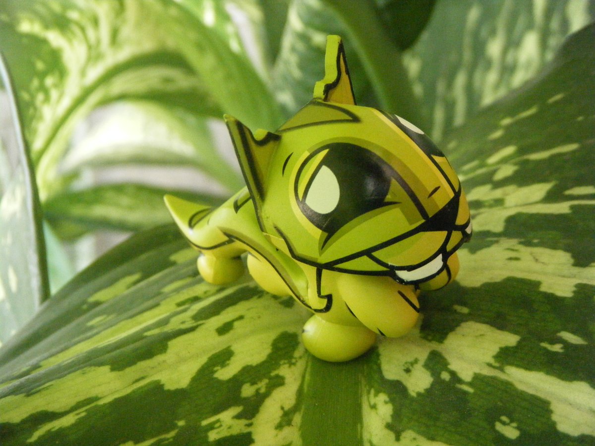 nuo2x2's tweet photo. woah, a new species this #Spring ??? #toyphotography #toys #designertoys #joeledbetter #nuo2x2 #nuo2x2toys https://t.co/i9PCgyFm4P